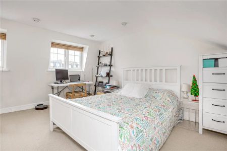 4 bedroom house in Fulham - Photo 5