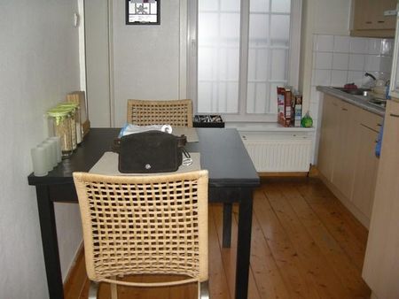 Sfeervol ingericht appartement in het centrum. - Photo 5