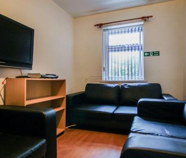 6 bedroom terraced house to rent - Photo 1