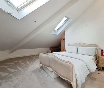 New Road, Brentwood - Photo 3