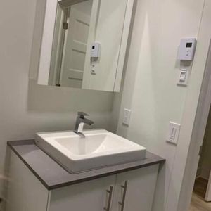 3 CH - 1 SDB - Rosemère - $2,140 /mo - Photo 2