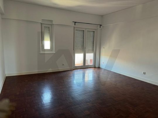 OEIRAS, Lisbon - Photo 1