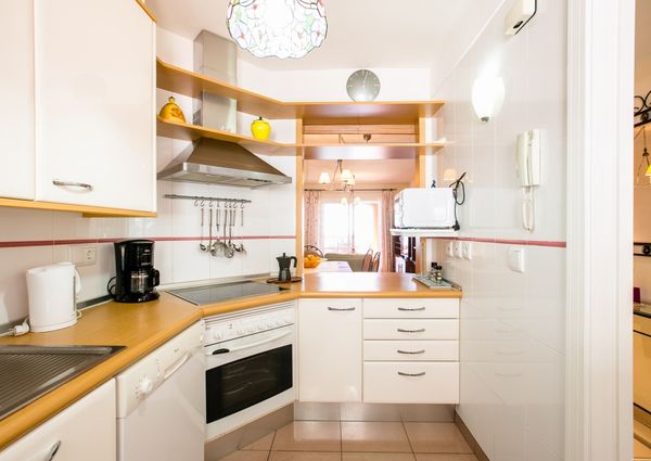 2-bedroom apartment for rent in the area of El Duque (Costa Adeje) in the residential complex El Veril.