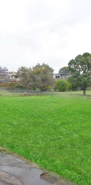 MOVE-IN READY HOME IN SOUTH GLADSTONE - Photo 1