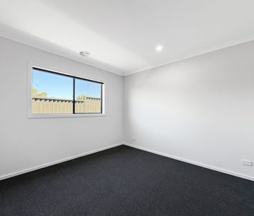 Brand new home - quality upgrades! - Photo 6