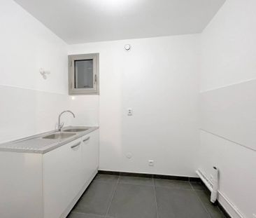 Rental Apartment Paris 8th - Photo 4