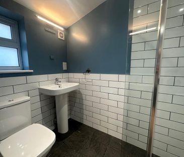 2 bedroom terraced house to rent - Photo 6
