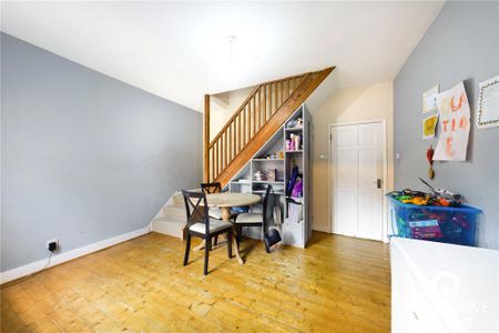 2 bedroom terraced house to rent - Photo 3