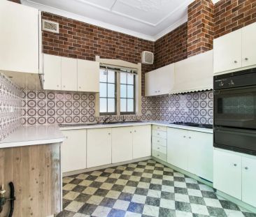 Elevated Retro Classic - Photo 2