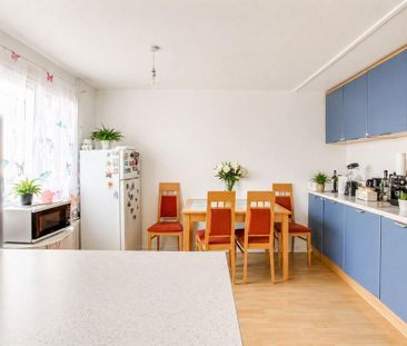 3 bedroom terraced house to rent - Photo 4