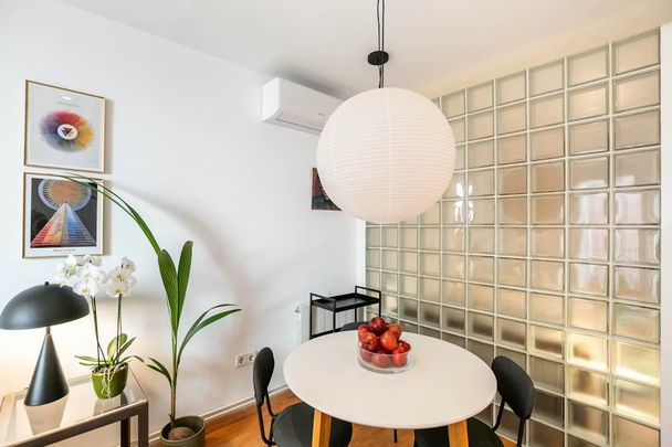 Carrer de Joaquín Costa, Barcelona, Catalonia 08001 - Photo 1