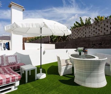 Luxury Villa for rent in Guía de Isora, Canary Islands - Photo 2