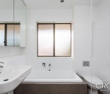 North Facing Two Bedroom Townhouse With Terrace - Photo 6