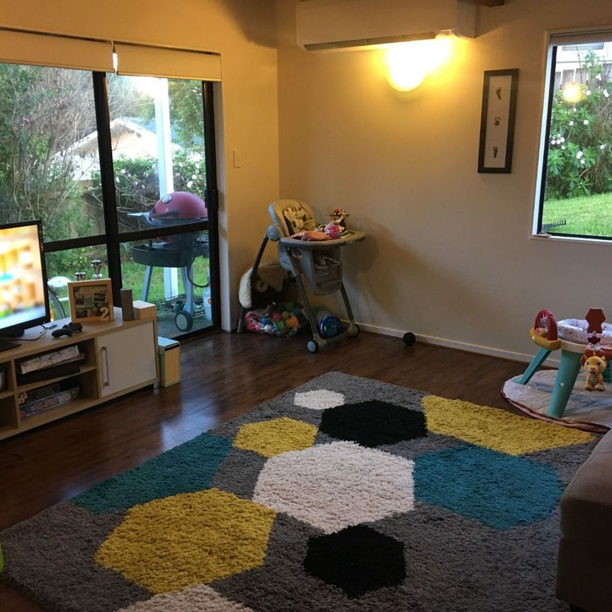 Fabulous handy location in Glenfield- 3 Bedroom Home - Photo 1