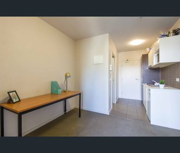 303/8 Porter Street, Prahran, Vic 3181 - Photo 2