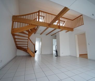 / 2 – Raum Dachgeschoss Wohnung mit EBK und Galerie / ab sofort - Foto 2