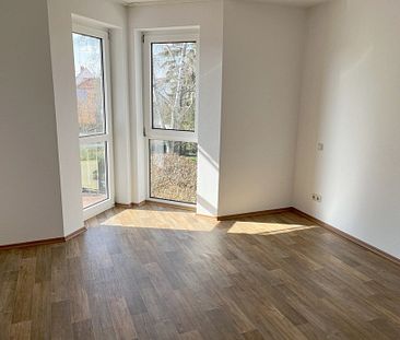 *VERMIETET** Sonnige 3-Zimmer-Wohnung mit Pkw-Stellplatz und Gartennutzung - Foto 4