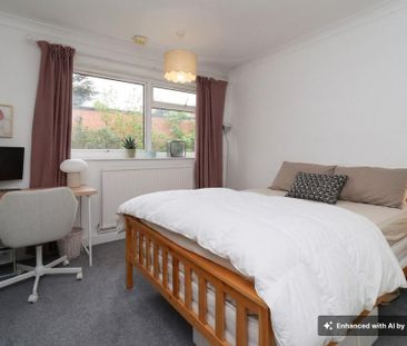 3 bedroom flat to rent - Photo 4