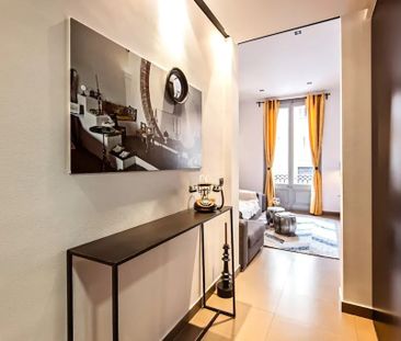 Carrer de Trafalgar, Barcelona, Catalonia 08010 - Photo 5