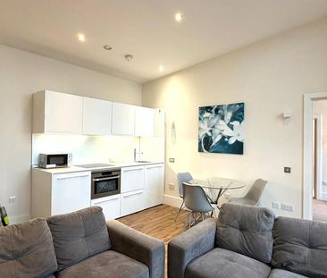 2 bedroom flat to rent - Photo 2