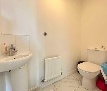 Lilac Crescent, Blakelaw, Newcastle Upon Tyne, NE5 - Photo 1