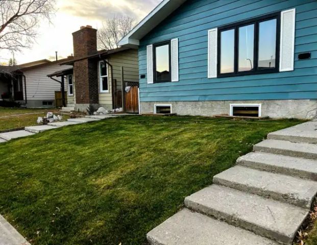 Renovated Bungalow Steps to Nose Hill | 16 Bermondsey Crescent Northwest, Calgary - Photo 1