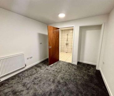 Hollow Way, Cowley, Oxford, Oxfordshire, OX4 - Photo 1