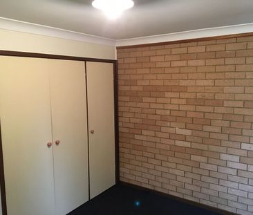 QUIET 2 BEDROOM UNIT - Photo 3