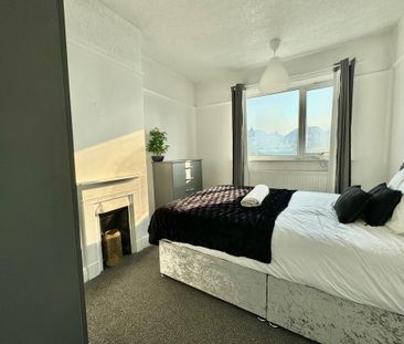 2 bedroom semi-detached house to rent - Photo 4