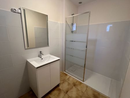 Location Appartement 5 pièces 89m² - Photo 4