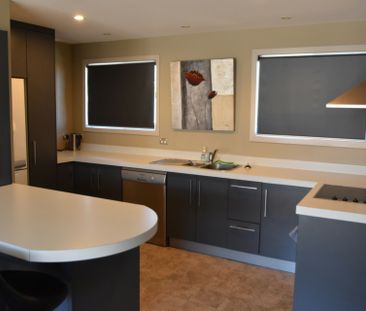 Family living on Fraser - Photo 1