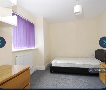 1 bedroom in a house share to rent - Photo 3