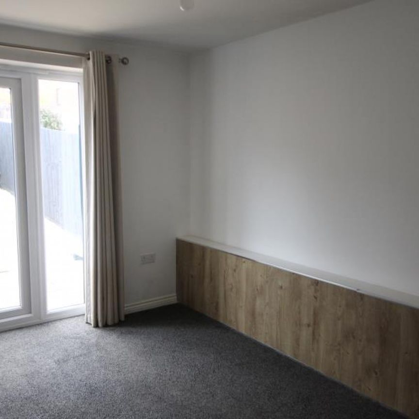 Booth Crescent, TF3 5HX - £940 pcm - Photo 1