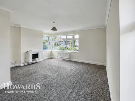 3 bedroom detached bungalow to rent - Photo 2