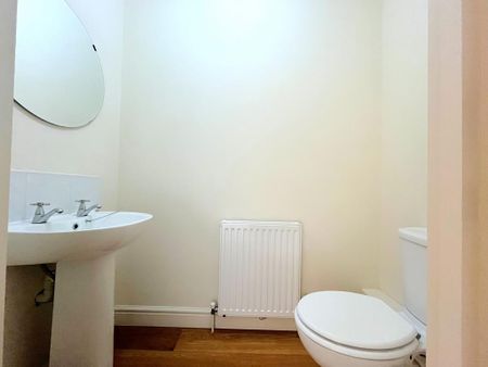 2 bedroom maisonette to rent - Photo 5