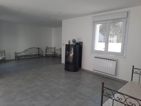 Location Maison 7 pièces 217m² LUNEL 34400 - Photo 3
