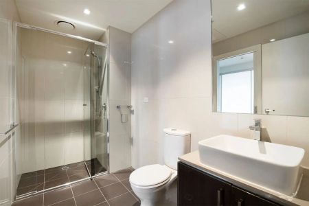 Luxury, Convenience and Contemporary Flair - Photo 5