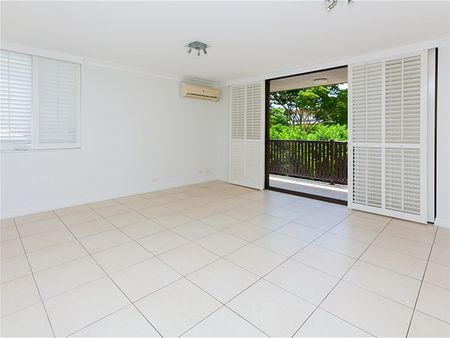 2/10 Butler Street, Ascot QLD 4007 - Apartment For Rent | Domain - Photo 5