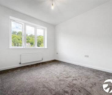 4 bedroom semi-detached house to rent - Photo 4