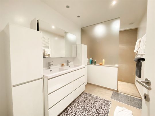 Recente bel-étagewoning te huur in het centrum van "het Oude Knokke" - Foto 1