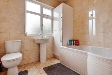 Kingsway, Widnes, Cheshire, WA8 - Photo 4