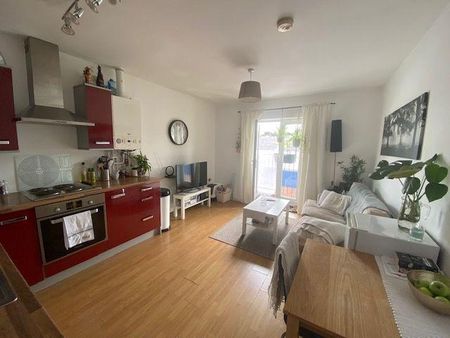 2 bedroom flat to rent - Photo 2