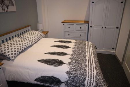 991a Upper Newtownards Road, Dundonald, Belfast, BT16 1RN - Photo 4