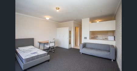 Light and Bright Studio Apartment - Photo 2