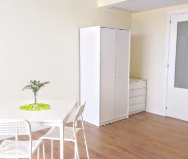 Rooms for rent in 4-bedroom apartment in Alfara Del Patriarca - Photo 2