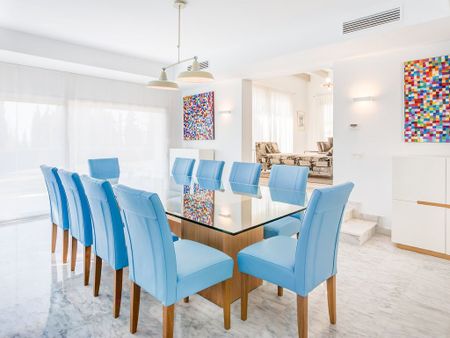 5 bedroom luxury Villa for rent in Marbella, Spain - Photo 4