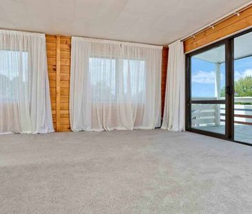 Best Lockwood in Red Beach - Pets Negotiable - Photo 1