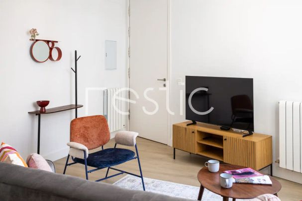 Apartamento de alquiler en Calle de Almagro, 44, Almagro - Photo 1