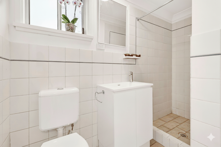 Sun-Drenched & Secluded - One-Bedroom Lower Duplex in Elanora Heights (Utilities Included) - Photo 4