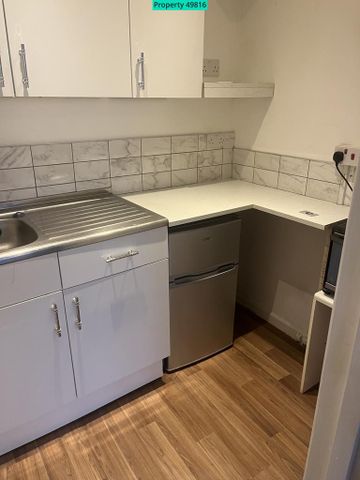 Studio to rent - Photo 3